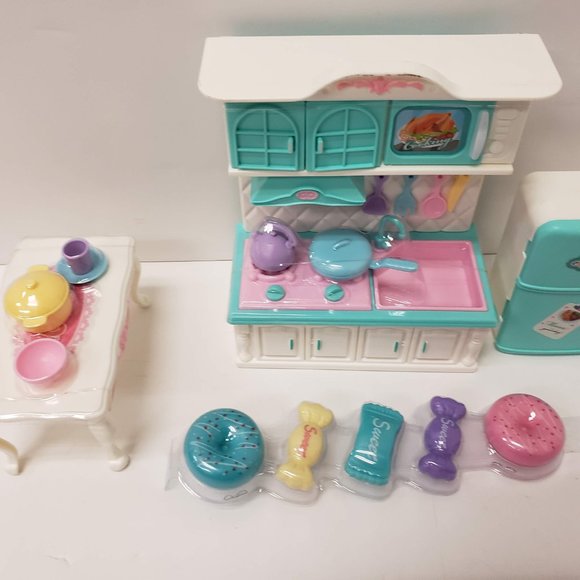 New Dollhouse Bedroom/Kitchen set - Picture 8 of 16